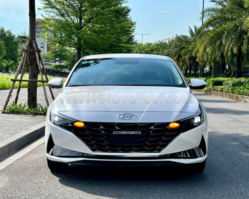 Hyundai Elantra 1.6 AT Đặc biệt 2023