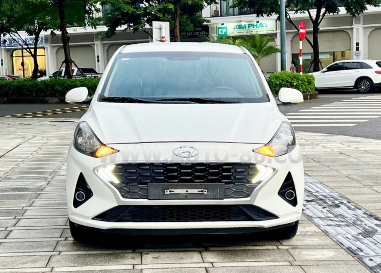 Hyundai i10 1.2 AT 2024